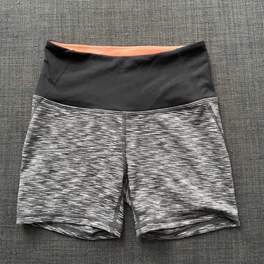 ๐ด H&M Fun Pattern & Colour Sport Shorts - Picture 2 of 3